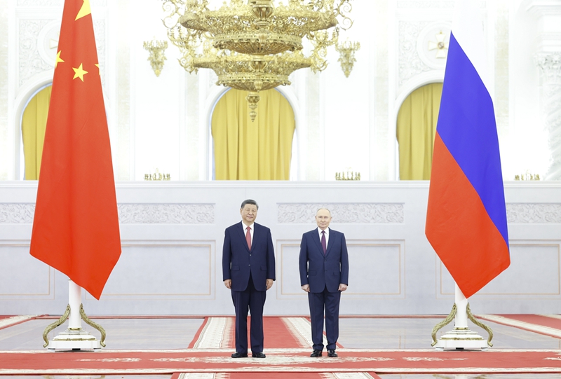 习近平同俄罗斯总统普京举行会谈1.jpg
