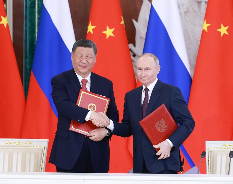 习近平同俄罗斯总统普京举行会谈2.jpg